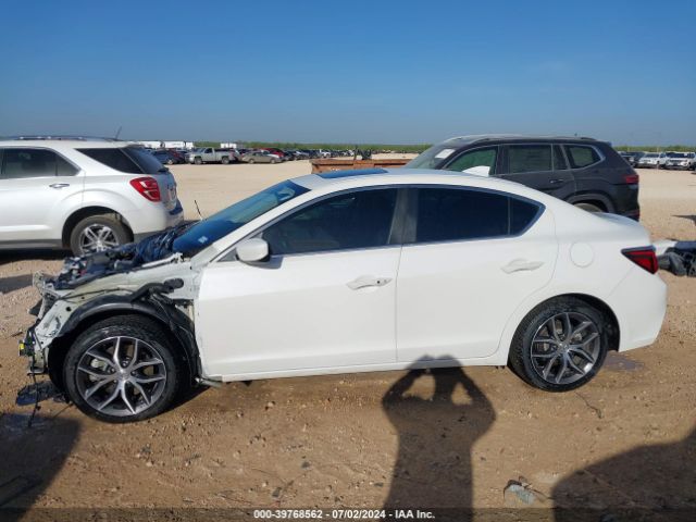 19UDE2F74NA001884 Acura Ilx Premium Package