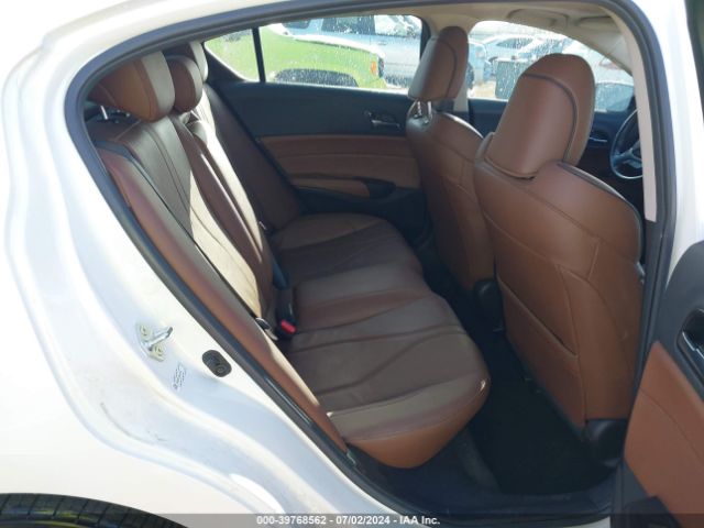 19UDE2F74NA001884 Acura Ilx Premium Package