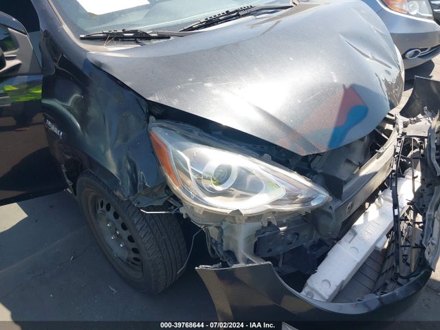 Toyota Prius C Two 2015 JTDKDTB32F1110718 Image 12