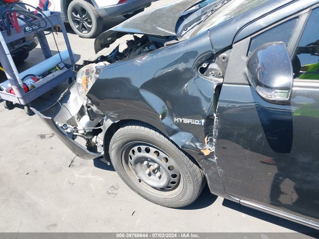 Toyota Prius C Two 2015 JTDKDTB32F1110718 Image 14