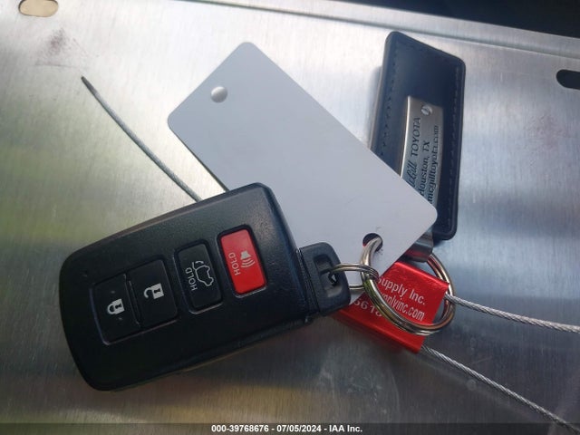 Toyota Rav4 Limited 2016 JTMYFREV5GJ068115 Image 11
