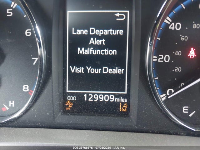 Toyota Rav4 Limited 2016 JTMYFREV5GJ068115 Image 15
