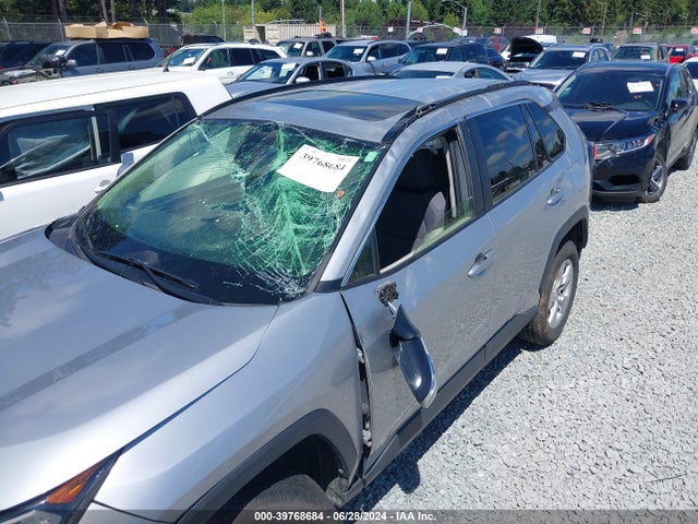 Toyota Rav4 Xle 2019 JTMP1RFV0KJ022581 Image 6