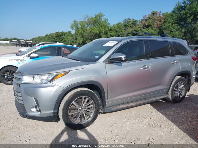 Toyota Highlander Xle 2018 5TDKZRFHXJS286759 Image 14