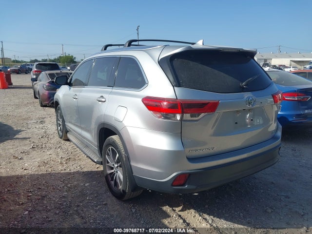 Toyota Highlander Xle 2018 5TDKZRFHXJS286759 Image 3