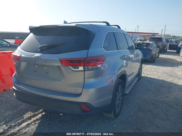 Toyota Highlander Xle 2018 5TDKZRFHXJS286759 Image 4