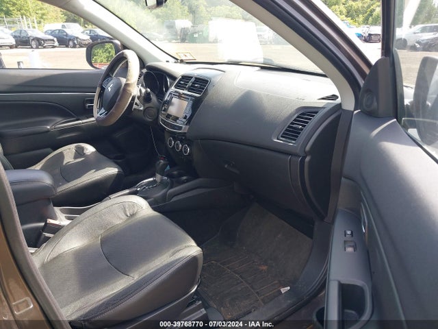 JA4AR4AW3GZ037581 Mitsubishi Outlander Sport 2.4 Gt/2.4 Sel