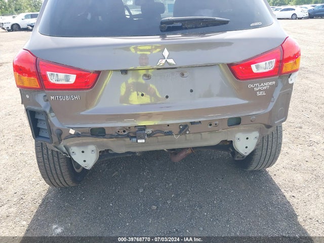 JA4AR4AW3GZ037581 Mitsubishi Outlander Sport 2.4 Gt/2.4 Sel