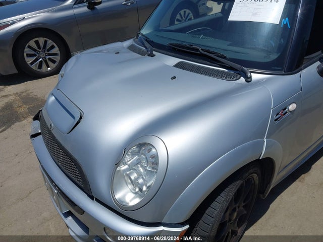2005 MINI COOPER S WMWRE33555TG98094 Photo 9