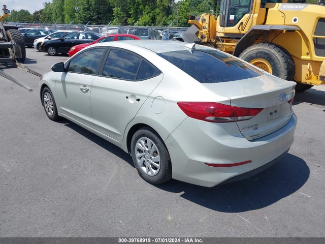 Hyundai ELANTRA SE 2017 5NPD74LF2HH063992 Image 3