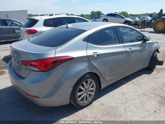 Hyundai ELANTRA SE 2015 KMHDH4AE7FU311420 Image 4