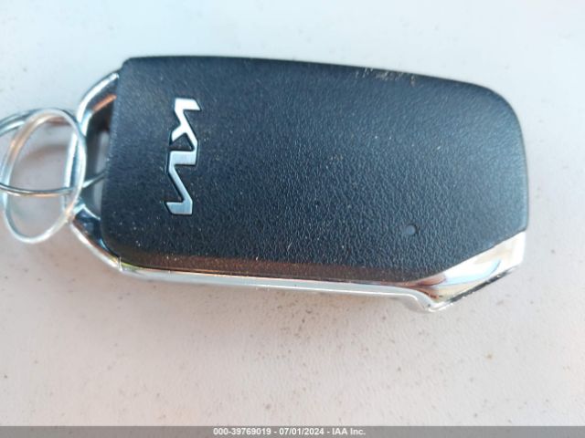 KNDCR3LE8R5152393 KIA Niro Ex Touring
