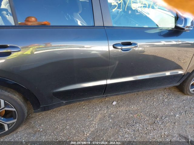 KNDCR3LE8R5152393 KIA Niro Ex Touring