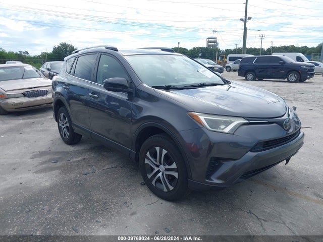 Toyota RAV4 LE 2017 JTMZFREV1HJ147383 головне зображення