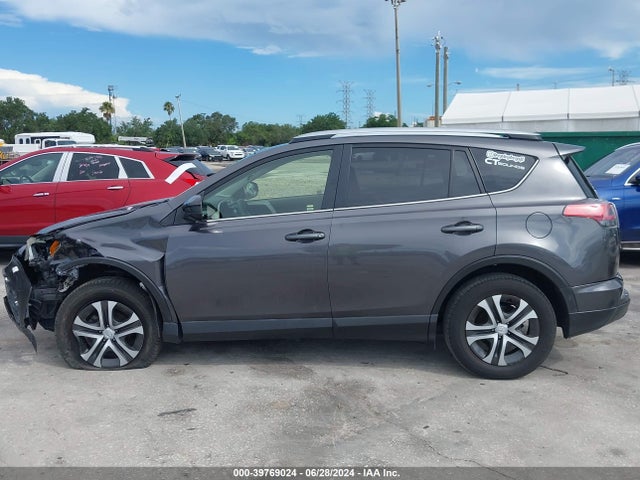 Toyota RAV4 LE 2017 JTMZFREV1HJ147383 Image 14