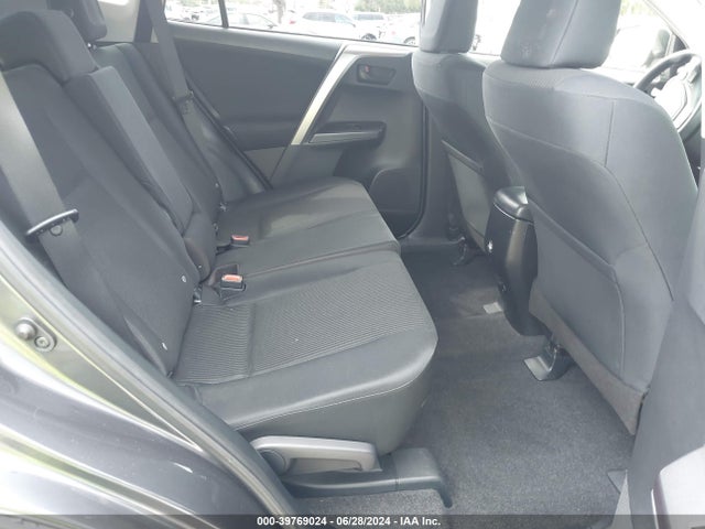 Toyota RAV4 LE 2017 JTMZFREV1HJ147383 Image 8