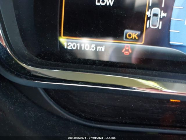 2LMHJ5NK8KBL02614 Lincoln Mkt Livery