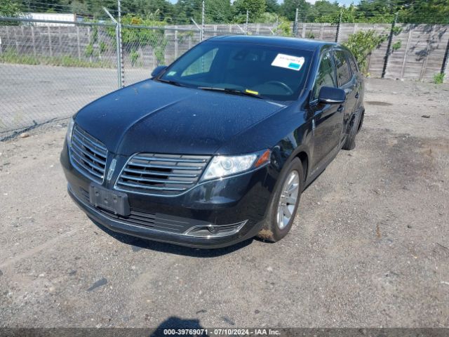 2LMHJ5NK8KBL02614 Lincoln Mkt Livery