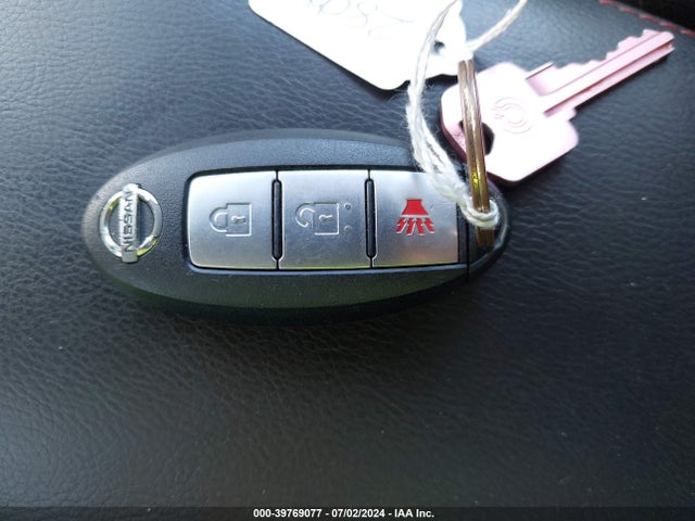39769077 :رقم المزاد ، JN8AS5MV4BW270046 vin ، 2011 Nissan Rogue Sv مزاد بيع