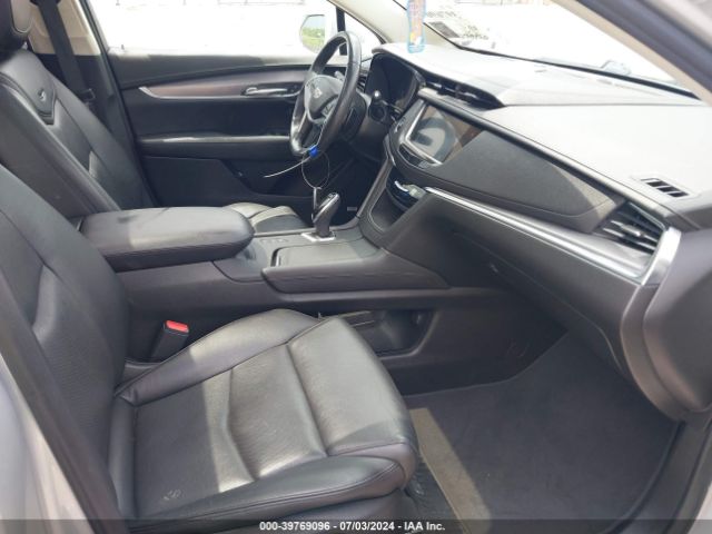 1GYKNFRS4KZ180030 Cadillac Xt5 Premium Luxury