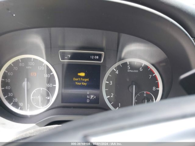 SJKCH5CR8HA025387 Infiniti Qx30 Premium