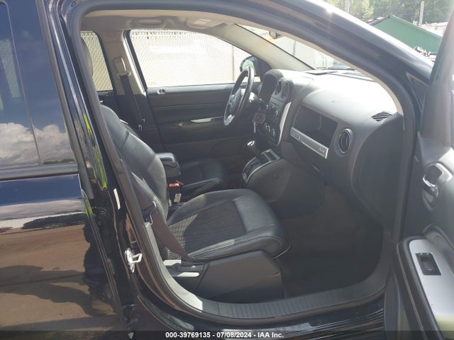 1C4NJCEAXGD744231 Jeep Compass Latitude