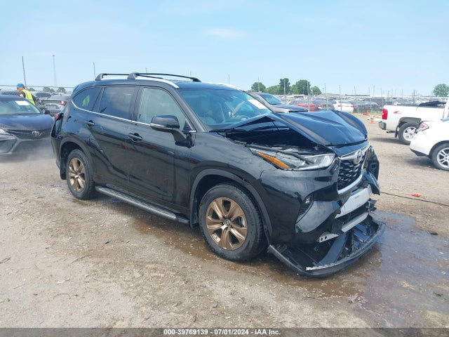 Toyota Highlander Hybrid Xle Bronze Edition 2022 5TDAARAH1NS514633 main image