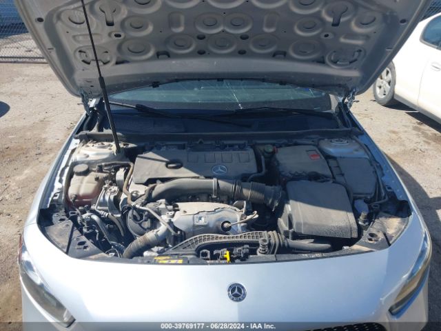 W1K3G4EB1LJ226966 Mercedes-Benz A 220