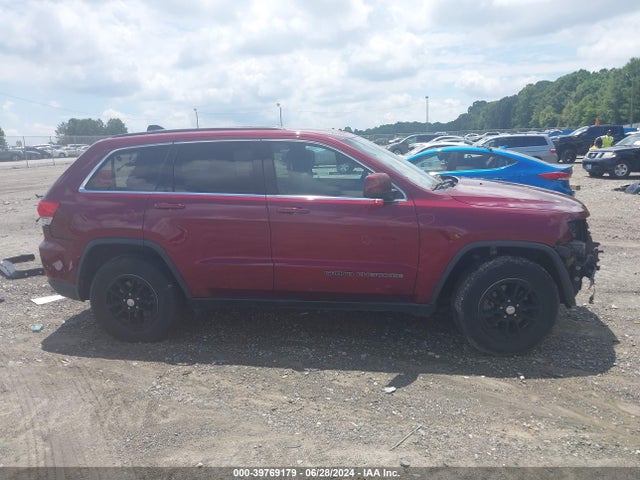 1C4RJEAG8JC278755 Jeep Grand Cherokee Laredo 4x2