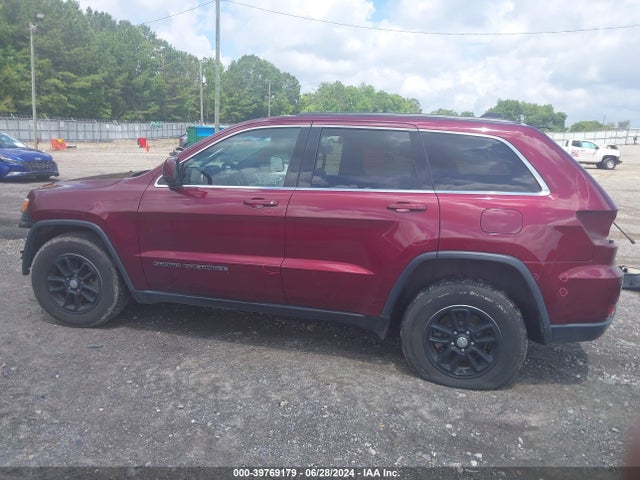 1C4RJEAG8JC278755 Jeep Grand Cherokee Laredo 4x2