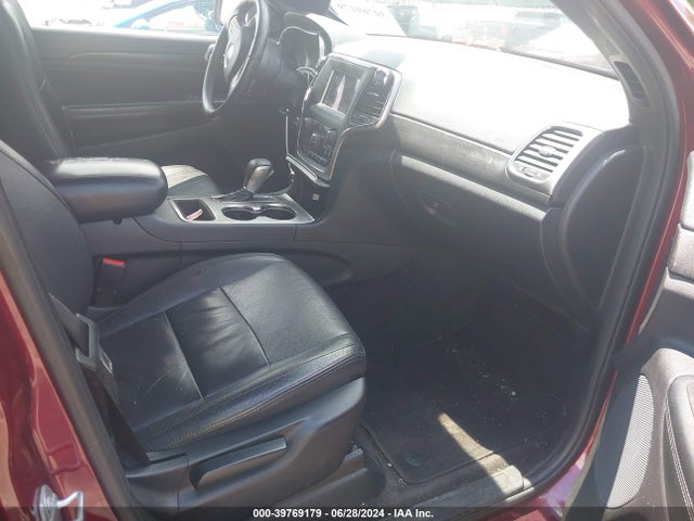 1C4RJEAG8JC278755 Jeep Grand Cherokee Laredo 4x2