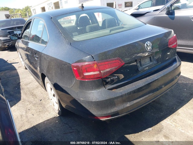 3VW2K7AJ3FM409714 Volkswagen Jetta 2.0l S