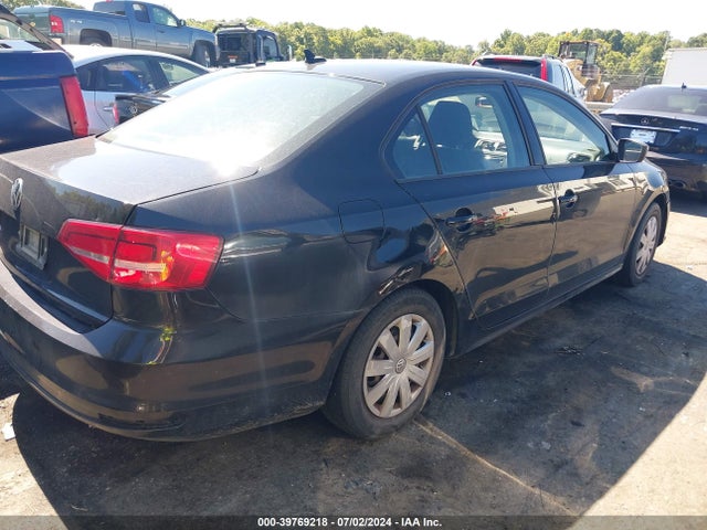 3VW2K7AJ3FM409714 Volkswagen Jetta 2.0l S