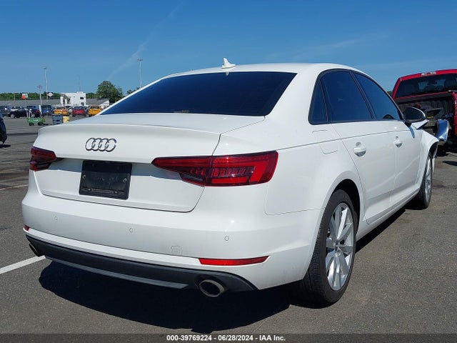 Audi A4 2.0t Premium 2017 WAUANAF40HN007208 Image 4