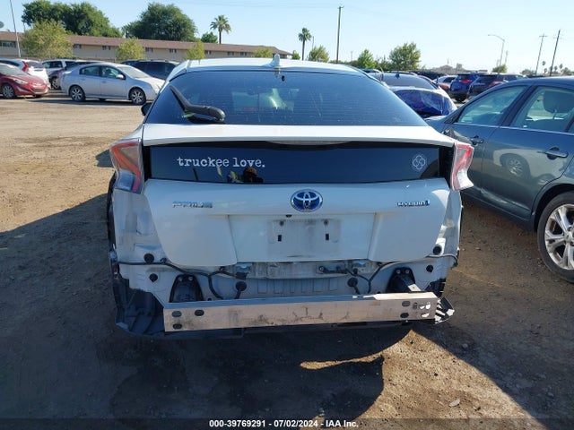 Toyota Prius Four 2016 JTDKARFU8G3018503 Image 17