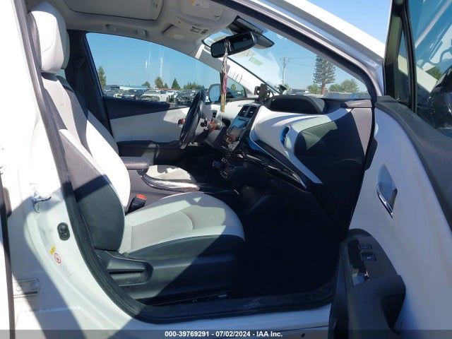 Toyota Prius Four 2016 JTDKARFU8G3018503 Image 5