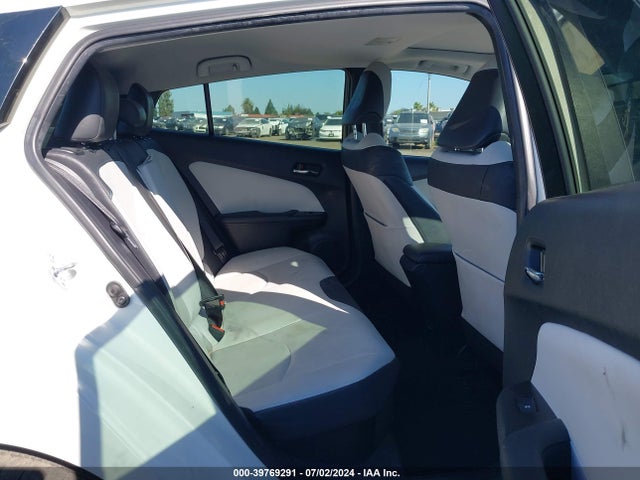 Toyota Prius Four 2016 JTDKARFU8G3018503 Image 8