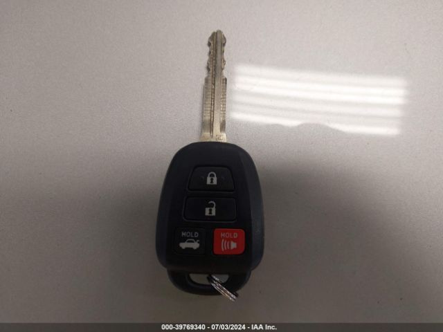 2T1BURHE6FC422497 Toyota Corolla Le Plus