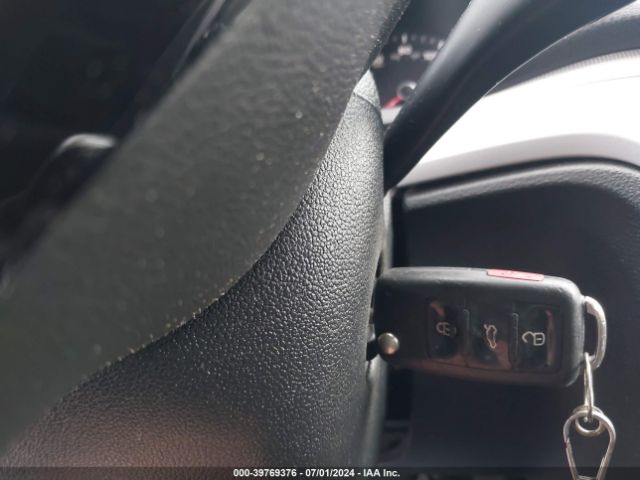 1VWAT7A3XGC028942 Volkswagen Passat 1.8t S