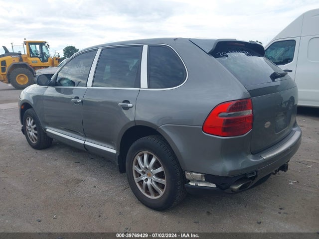 2008 PORSCHE CAYENNE WP1AA29P28LA18621 Photo 2