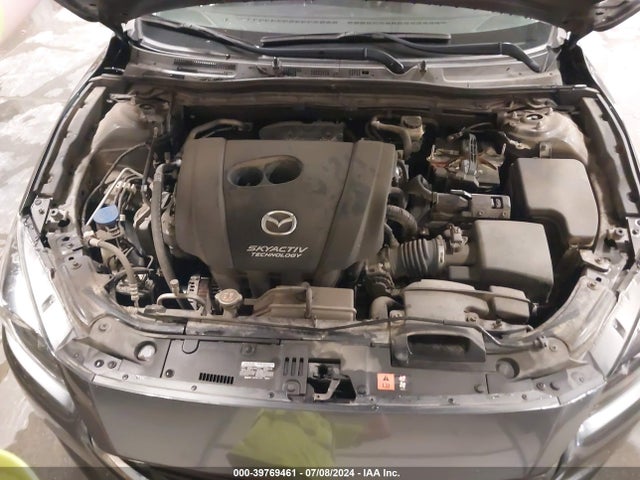3MZBN1V38JM204818 Mazda Mazda3 Touring