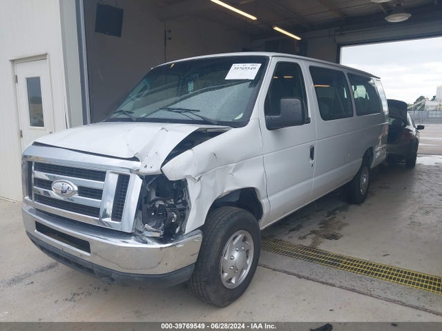 Ford E-350 Super Duty Xlt 2014 1FBSS3BL9EDA76770 Image 2