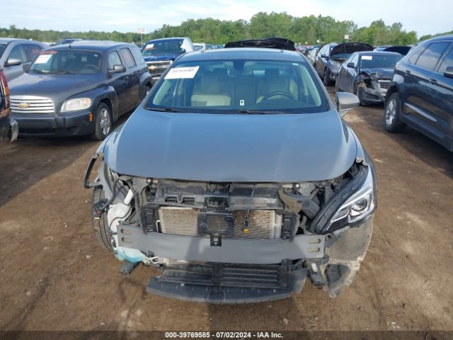 1G4ZP5SS2HU135785 Buick Lacrosse Essence