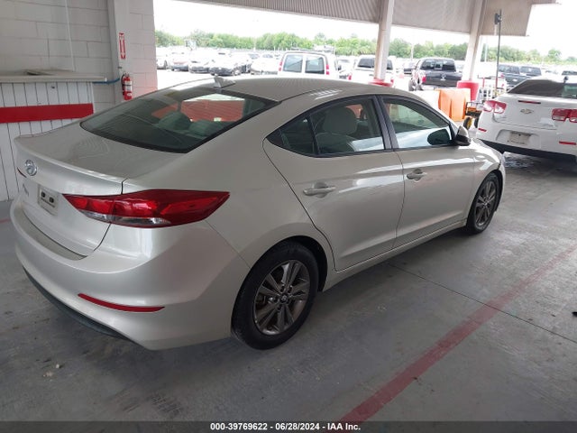 Chevrolet MALIBU LS 2015 1G11B5SL9FF348476 Image 4
