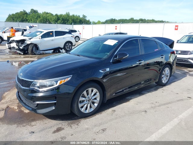 KIA Optima Lx 2018 5XXGT4L39JG259511 Image 2