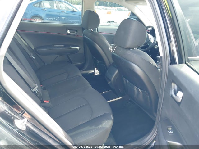KIA Optima Lx 2018 5XXGT4L39JG259511 Image 8