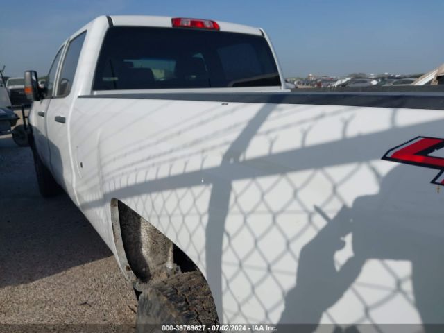 1GC1KUEG1JF114633 Chevrolet Silverado 2500hd Wt