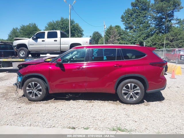 Toyota Highlander Xle 2022 5TDGZRAH2NS544209 Image 14