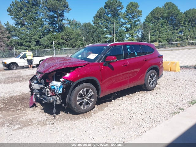Toyota Highlander Xle 2022 5TDGZRAH2NS544209 Image 2