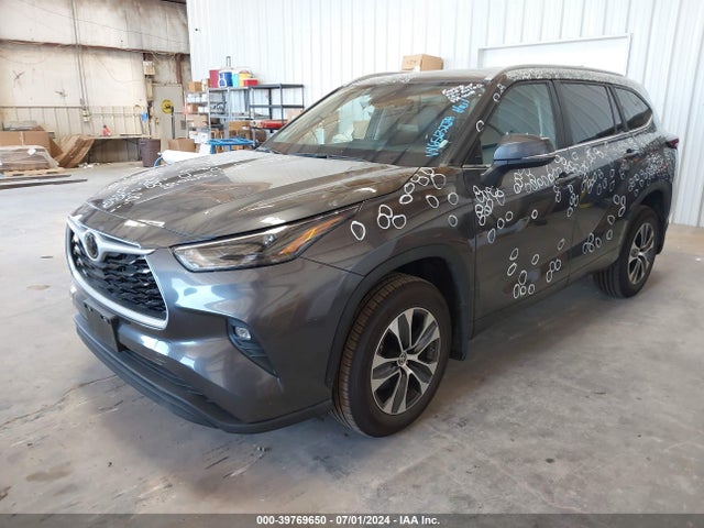 Toyota Highlander Xle 2024 5TDKDRBH7RS547314 Image 2